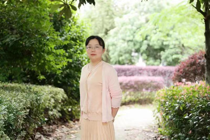 21黄春英.jpg